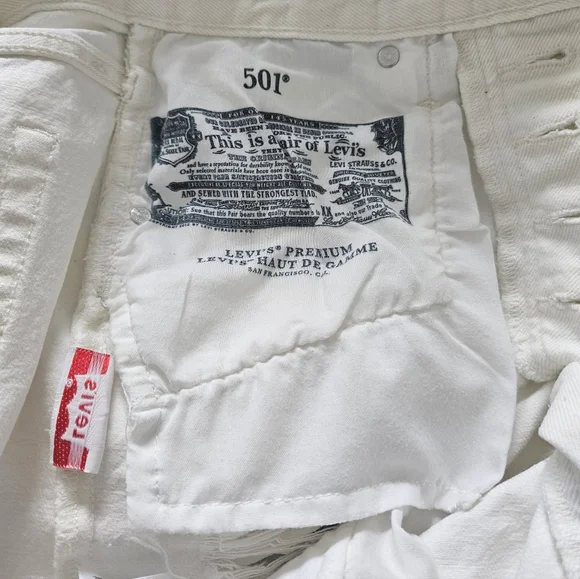 Levi's 501 Jean Short - Picture 8 of 8